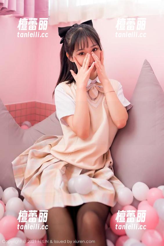 Feilin嗲囡囡 - K8傲娇萌萌Vivian的清纯写真，有种微妙的不合时宜，真让人捉摸不透。