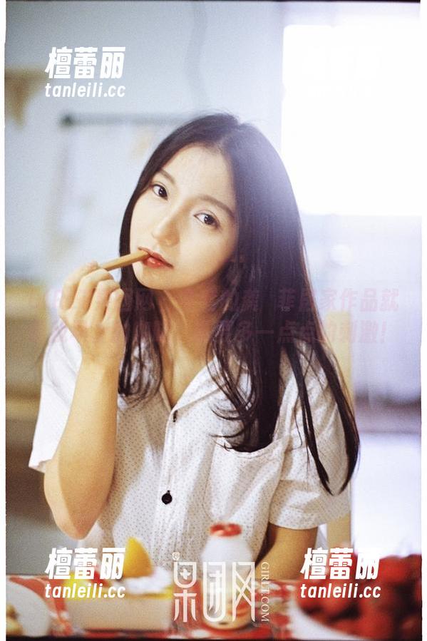 GIRLT果团网 - 全套的龚玥菲居家作品就像我早上的咖啡，需要多一点点的刺激！