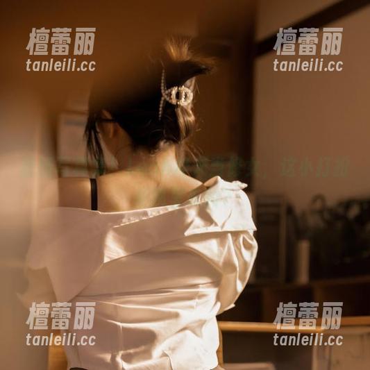 Leah梓未 最新写真集!Leah梓未当修女,这小打扮是哪里来的?