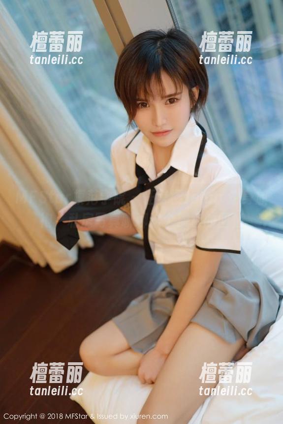 MFStar模范学院 - 任莹樱Jenny这身旗袍，私房写真聊聊这个颜色的回忆