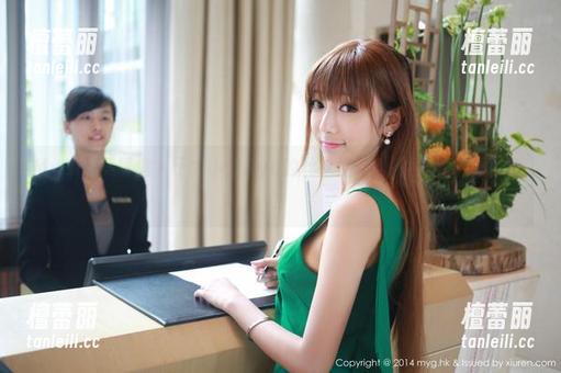 MyGirl美媛馆 - 于大小姐Ayu的丝袜福利，图包里都有惊喜哦！