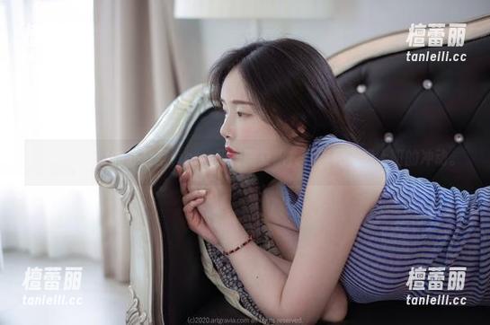 在Pia(피아)的办公室，cos和美图交织，真有种不想上班的冲动。