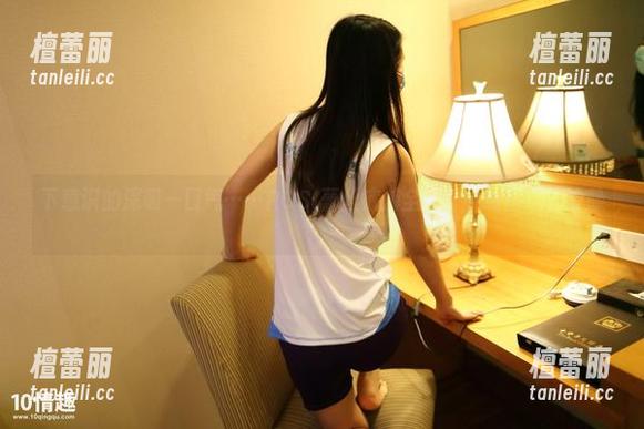 下意识的深吸一口气……ROSI蕾丝底裤全集，下载前请先冷静。