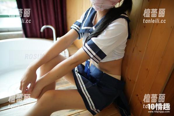 ROSI的白色丝袜图集：没有圣光，细节搭配才精彩