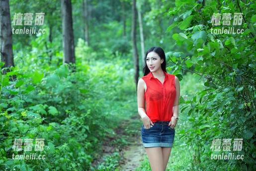 TuiGirl推女郎 - 穿上棉袜的陆瓷，竟然有种莫名的亲切感？