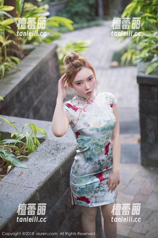 Xiuren秀人网 - 谁能拒绝？周慕汐fairy的全套黑丝吊裙让人猜想不停。