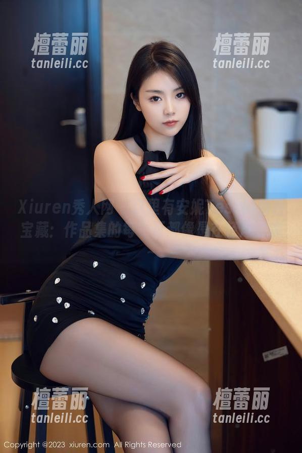 Xiuren秀人网-安妮Tess Xiuren秀人网 - 这里有安妮Tess的粉色宝藏:作品集的每一页都像是在轻声呢喃~