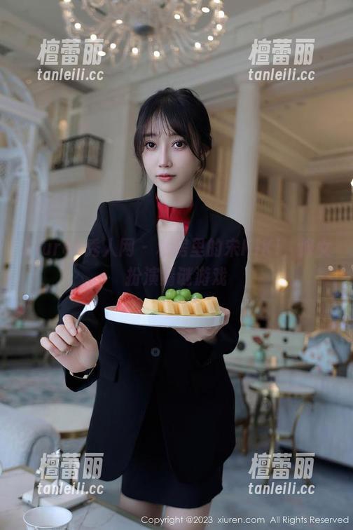 Xiuren秀人网 - 私房里的宋KiKi，修女扮演猜谜游戏