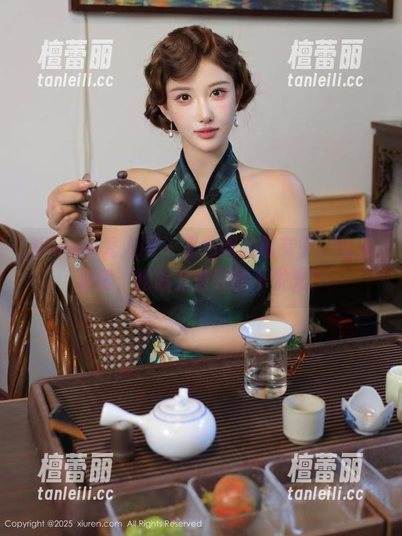 Xiuren秀人网 - 黑色调的萌奈子，让人想问，她怎么做到的不发光？