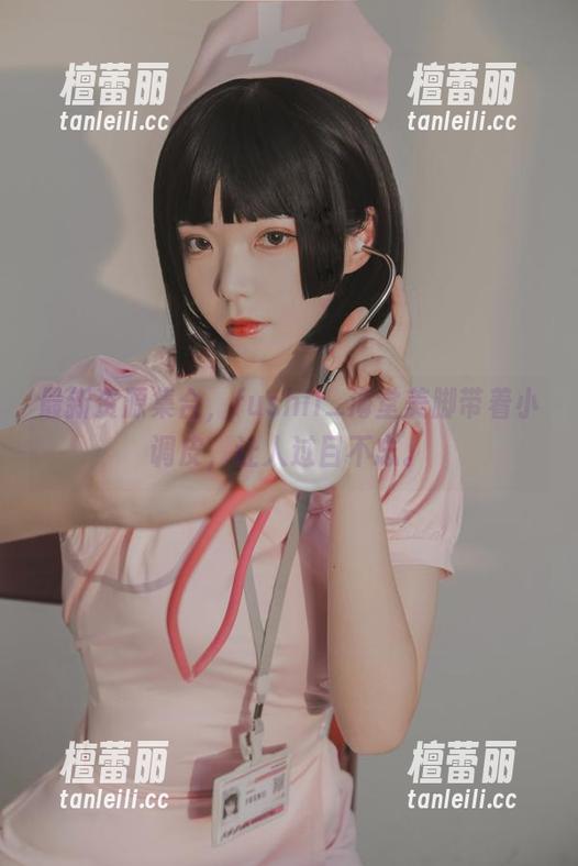 最新资源集合，fushii_海堂美脚带着小调皮，让人过目不忘。