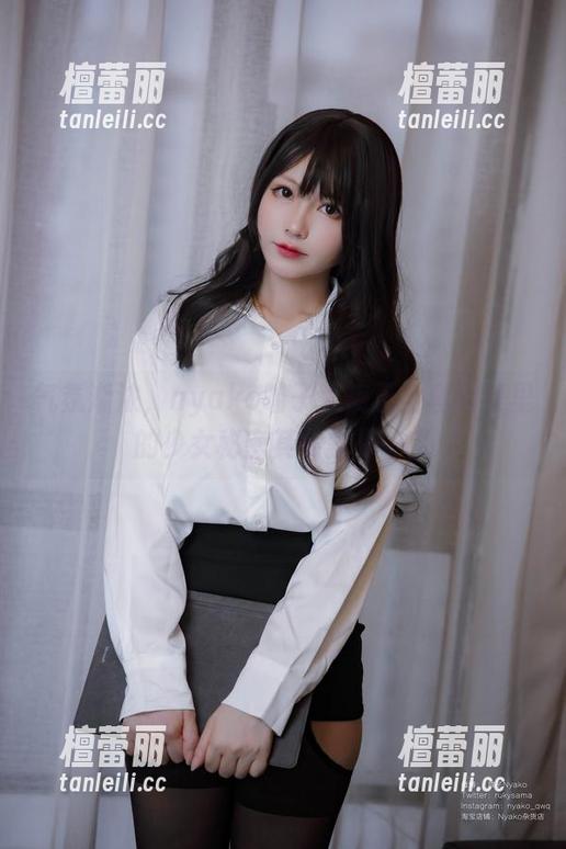 气氛渐浓，nyako喵子大魔王全套图集里的少女秘密其实就是…？