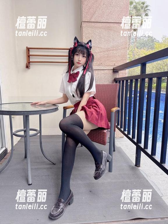 野外的JK场景，不呆猫如何将美图拍的那叫一个妙