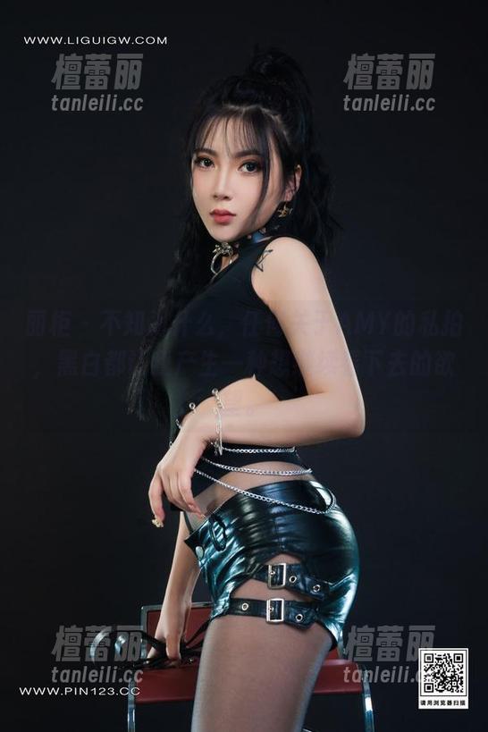 丽柜 - 不知为什么，任何关于AMY的私拍，黑白都让我产生一种想继续看下去的欲望。