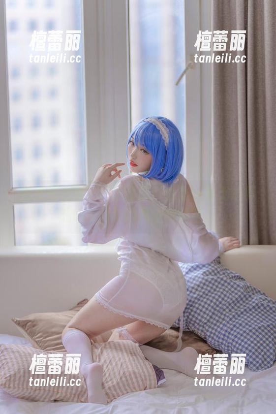 婚纱和刺青Poi的图册：也是一种无边界的cos，边翻我边犯嘀咕。