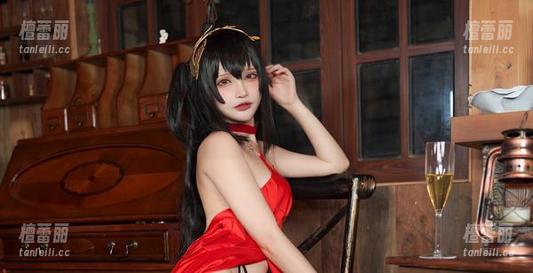 关于蒂法连衣裙，我只能说千夜未来的美图真的太会挑逗眼球了，图集欢乐多！