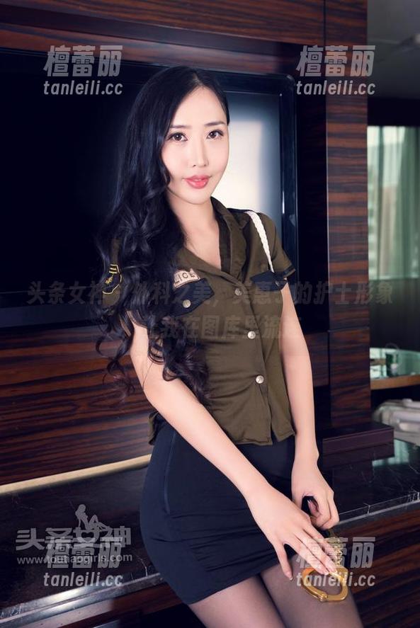 头条女神 - 外科之美，美惠子的护士形象，让我在图库里流连