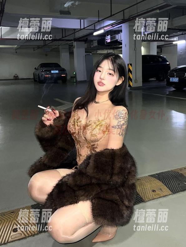 微密圈 - 中秋月圆，小优优子化身女仆，居然还有私房美图！