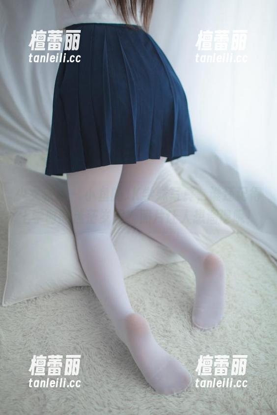 少女秩序 - 小鱼的JK学妹写真，谁还记得上学时的迷茫岁月？照片让人想溜课呢！