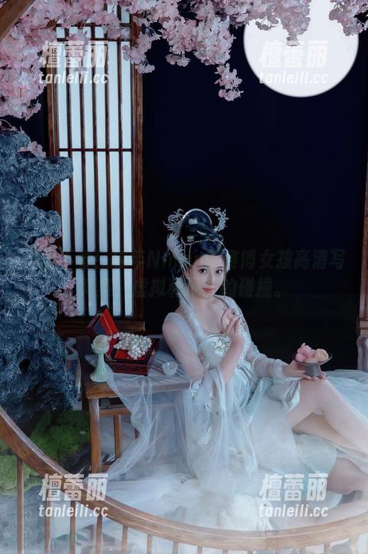 不得不看！年年Nnian的赛博女孩高清写真集，虚拟和现实的碰撞。