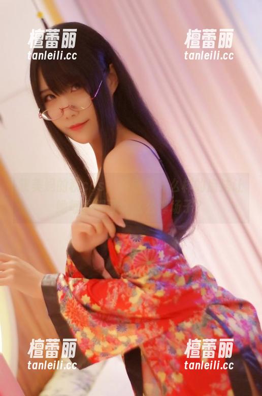 晓美妈的秋cos，到底是什么样的魔法让她每季都可以这么撑场子？