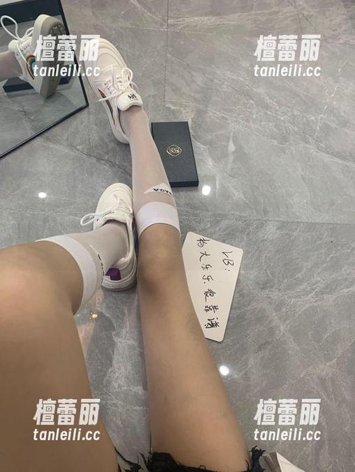 微密圈 - 微信朋友圈里的杨大乐乐很靠谱，满满的都是写真，每张都像个故事