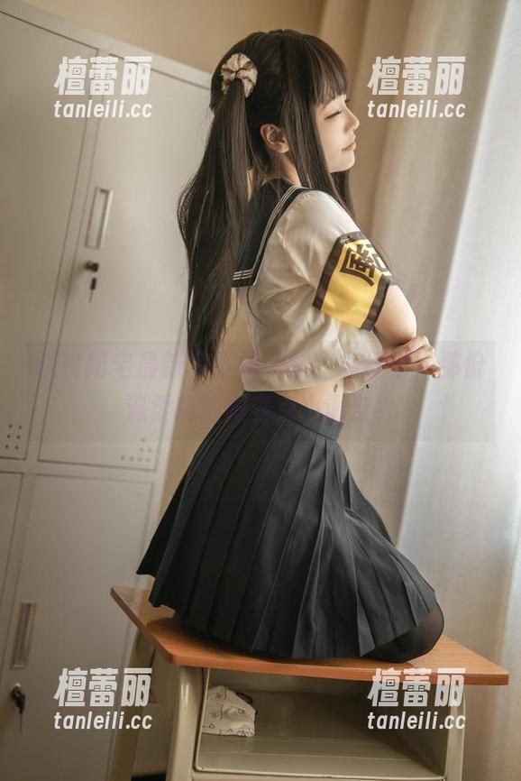 桃良阿宅最新写真集上线：小红帽，那份温柔感透露着点小调皮？