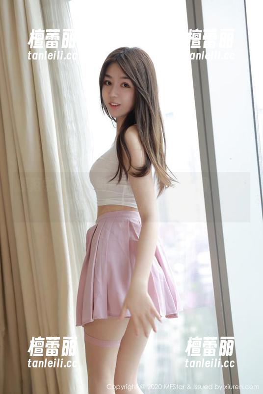 模范学院 - 小奶瓶呜呜的福利原图，这么可爱也太有坏心眼了吧？