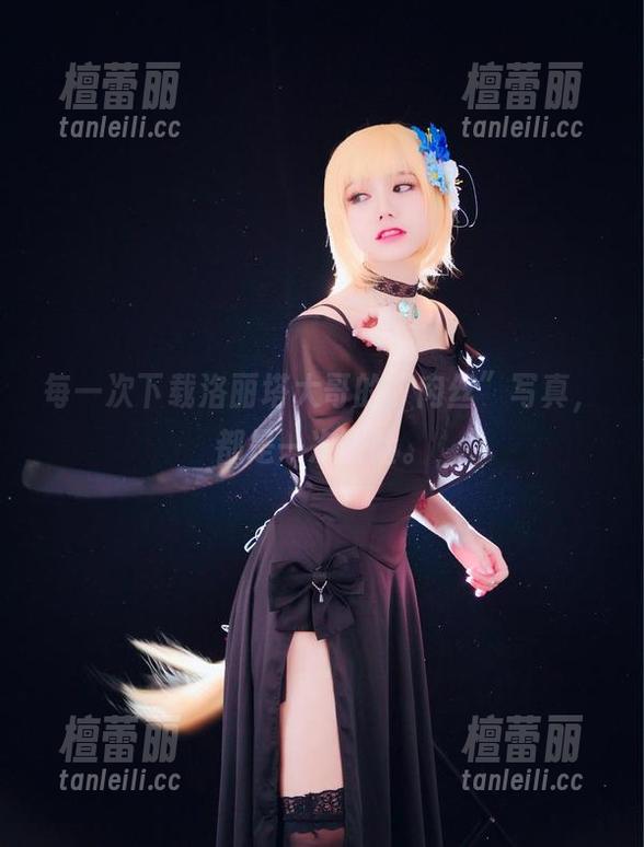 每一次下载洛丽塔大哥的“肉丝”写真，都是一次冒险。