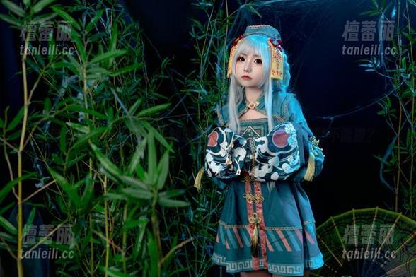 最新！爆机少女喵小吉的眼镜合集，谁说戴眼镜就不能撩？