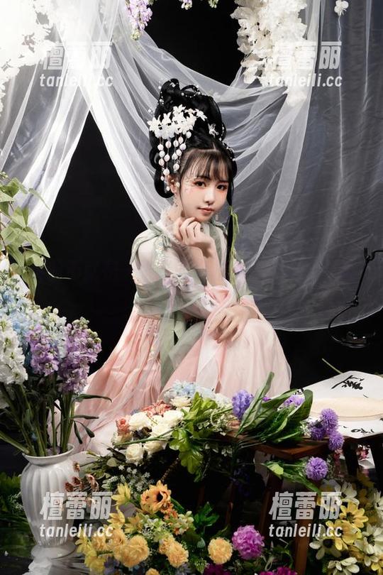 资源不就是一张张的爆机少女喵小吉日常写真集吗？