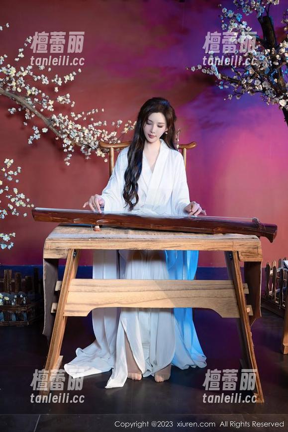 秀人网 - 黑色作品精选，M梦baby的魔法在这里完善了？