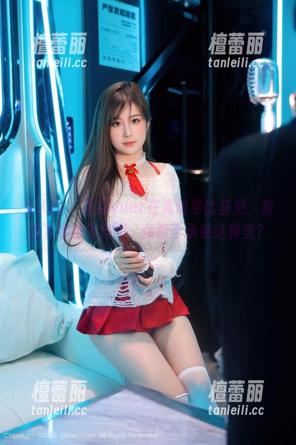 秀人网 - 冷月yuer在海边穿比基尼，套图下载前先自问，你能否承受这种美？