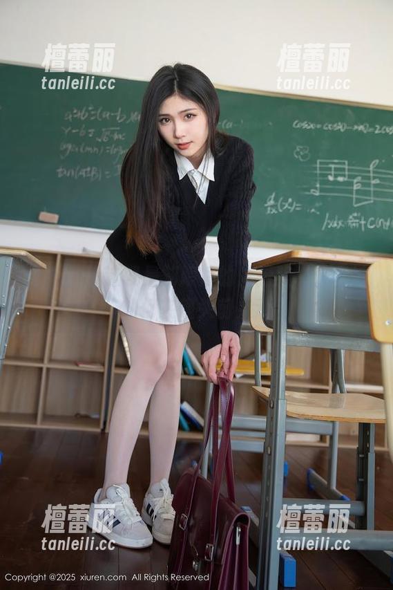 秀人网 - 这就是刘婷婷的体操服，分享她如何在镜头前灵动