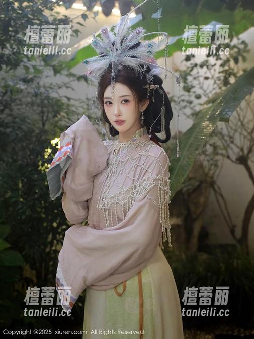 秀人网 - 睡衣写真看了让人想立马去买几件，刘钰儿真会挑。