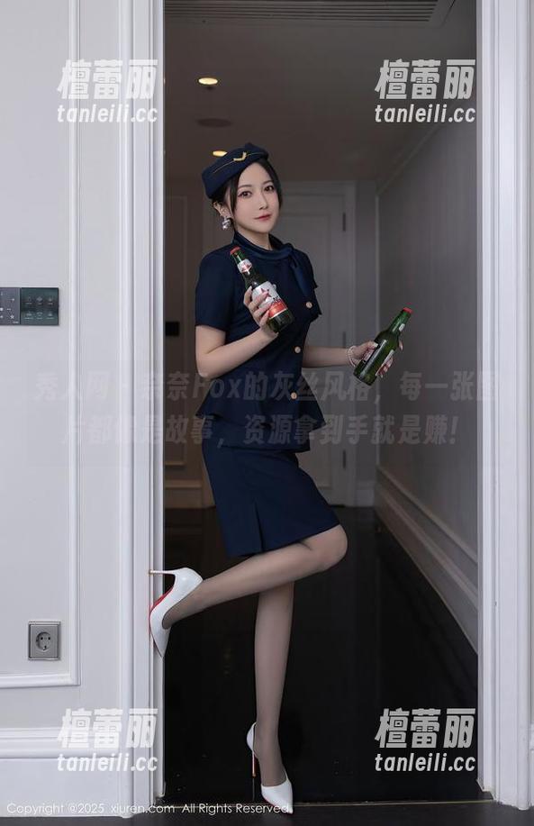 秀人网-奈奈Fox 秀人网 - 奈奈Fox的灰丝风格,每一张图片都像是故事,资源拿到手就是赚!