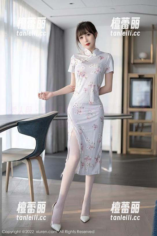 秀人网 - 安然儿空姐私房合集，飞行与平地的不一样？