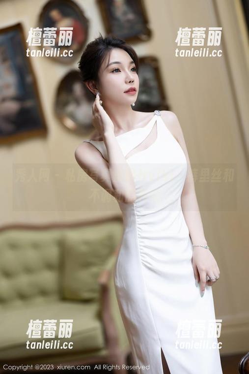 秀人网-杜viki 秀人网 - 私房写真里的杜viki,裤里丝和不调和的和谐