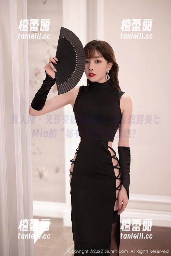 秀人网 - 光影交错的原图，谁会想到美七Mia的“秘书”可以这么燃？