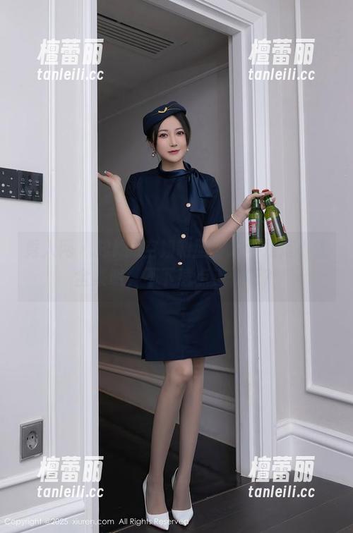 秀人网 - 知K的空姐制服，这可是范小宣全集哦，不下载点遗憾吧？