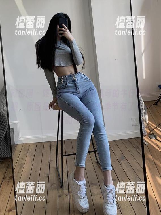 微密圈 - 咳，粉色的猪陈佩奇的牛仔短裤照，原图是不是让你对这个季节有了不一样的设想啊？