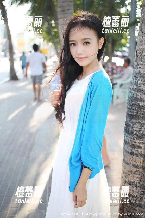 美媛馆-王馨瑶 美媛馆 - 最新的王馨瑶泳池图包上线,水面下藏了多少画外音呢,等我慢慢品味。