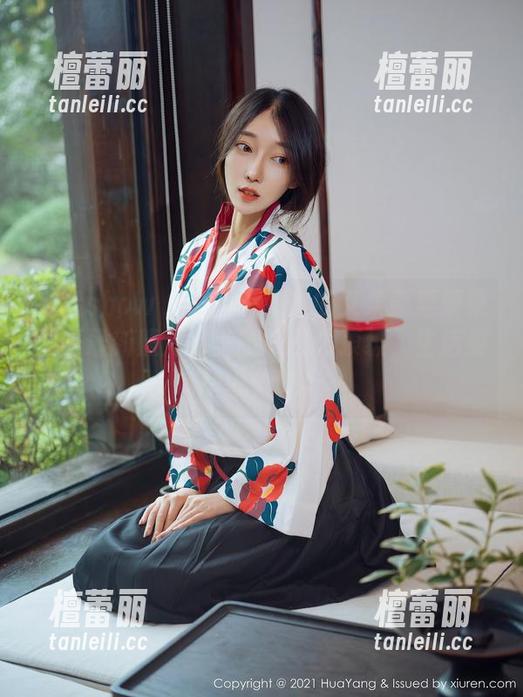 花漾show - 一张没见过的艾栗栗栗栗栗栗吖最新照片，美腿吸引力顶级，生活要学学她啊。