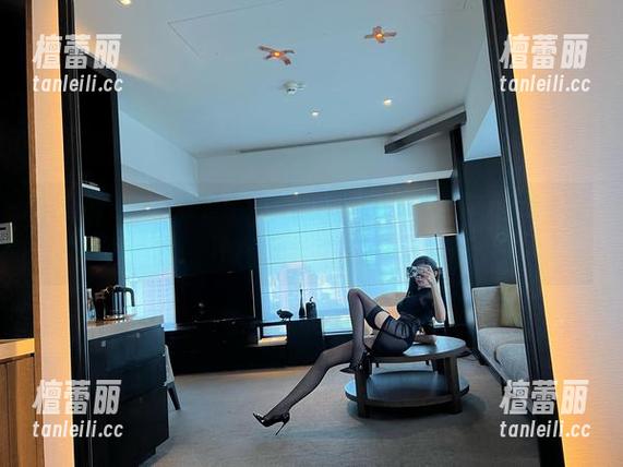 微密圈 - 别说我是葛征的粉丝，里面的高清美图就是我的“旅游攻略”！