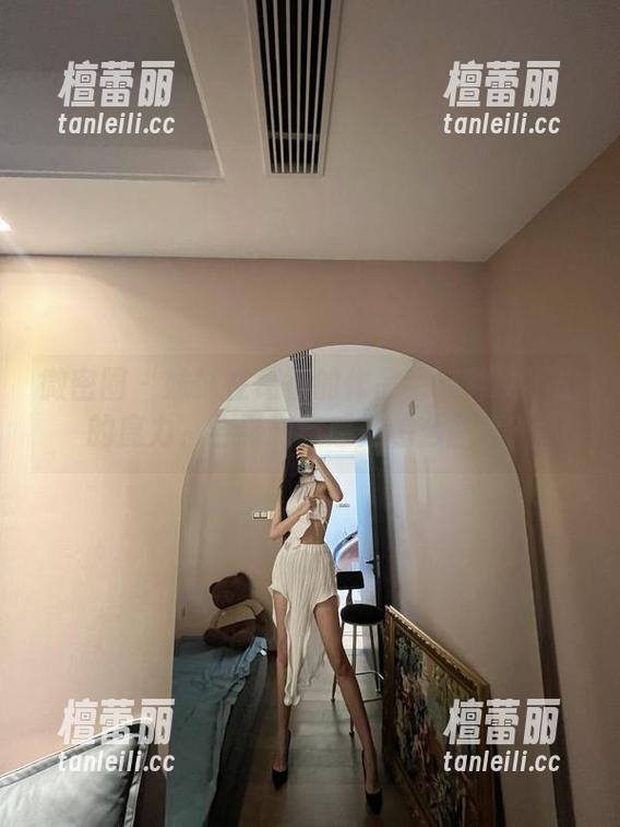 微密圈 - 妹妹在葛征的作品中有种说不出的魔力，合影随意感是怎么回事？
