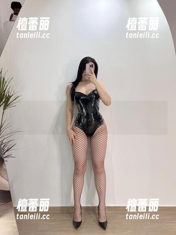 微密圈 - 蓝色上头套图，铁锤姐姐的图里面藏着何等趣味？