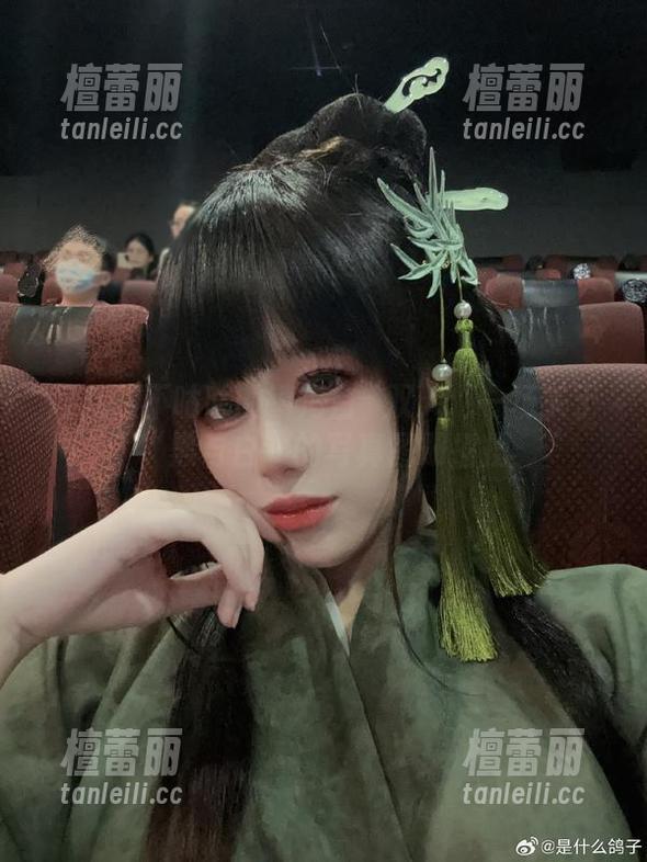 阿九从不咕咕的镇海白黒双人：一场关于“黑与白”的写真图册摇摆