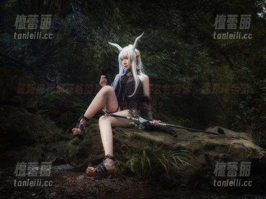 最新麻花麻花酱的原图，竟然这么会游泳，我是该学游泳还是学她呢？